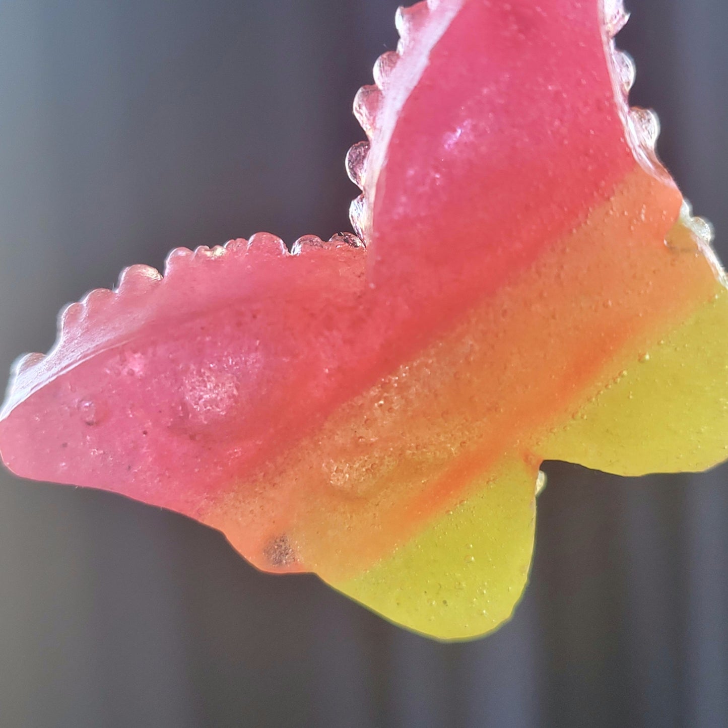 3 colour flower butterfly Resin keyring - Bubbles and imperfections - Maker's One Takers