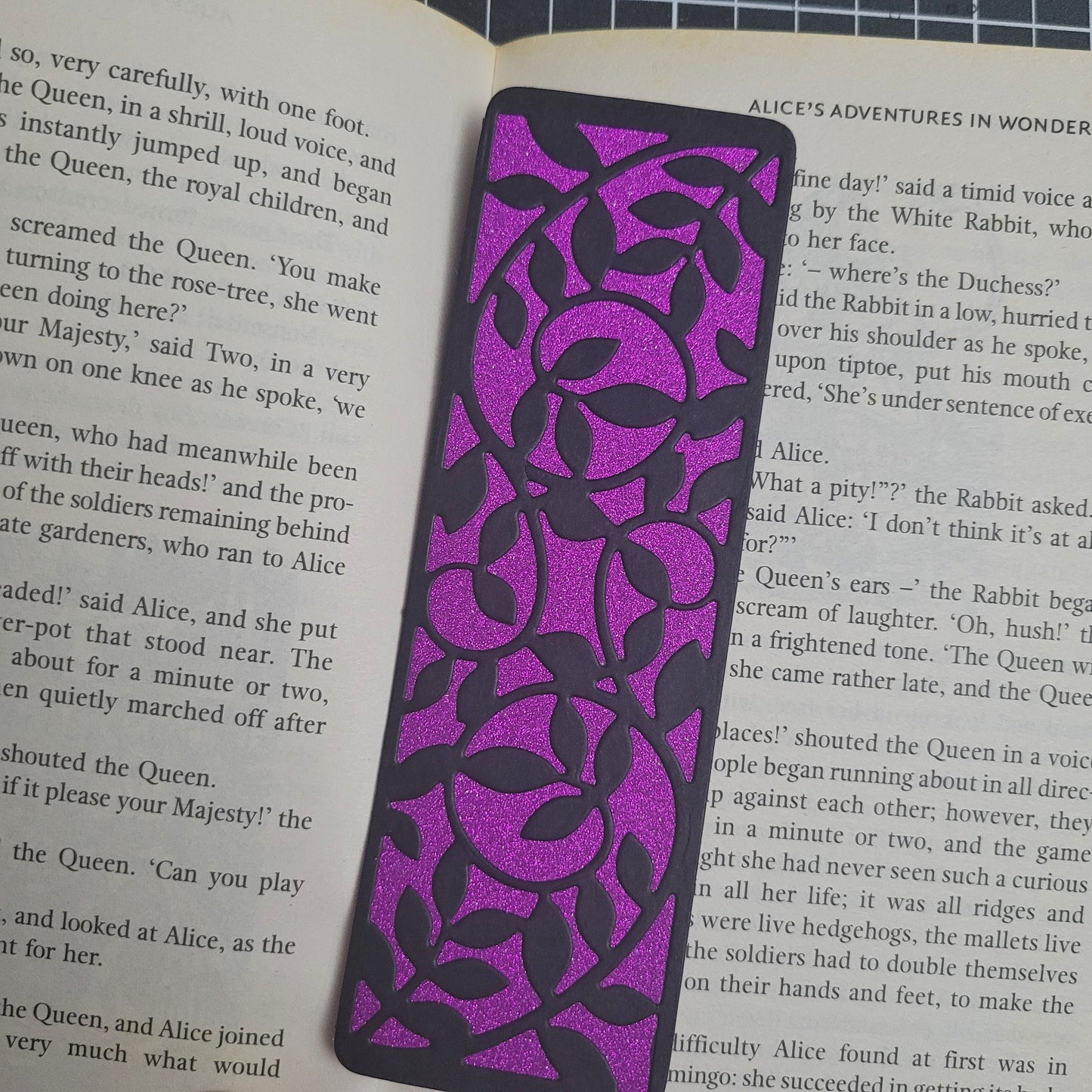 Giltter Shadow Bookmark