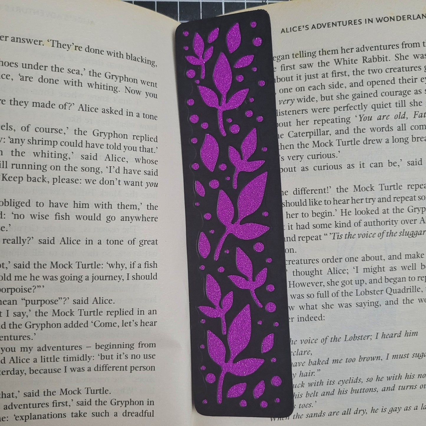 Giltter Shadow Bookmark