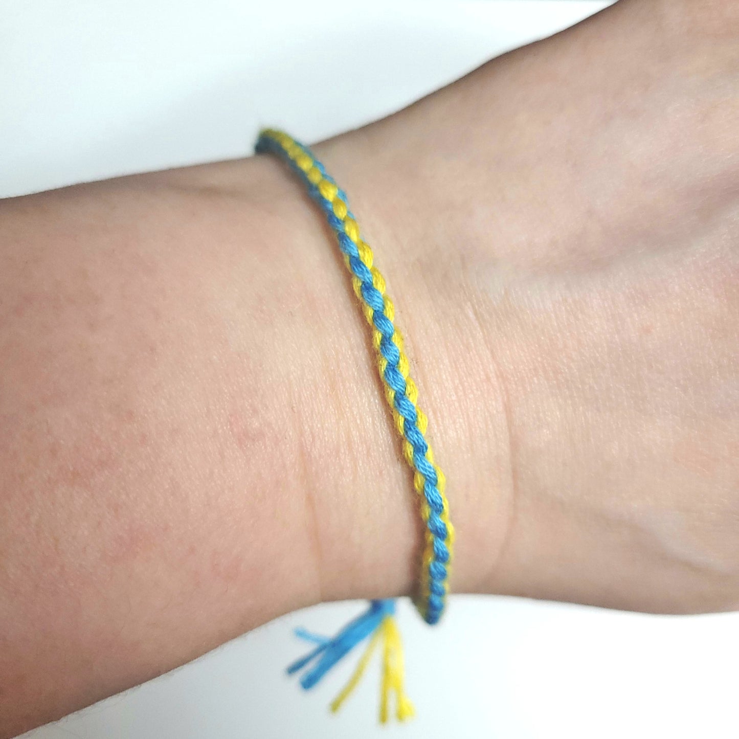 Thread Retro Friendship Bracelet. 90s style (variety of styles)