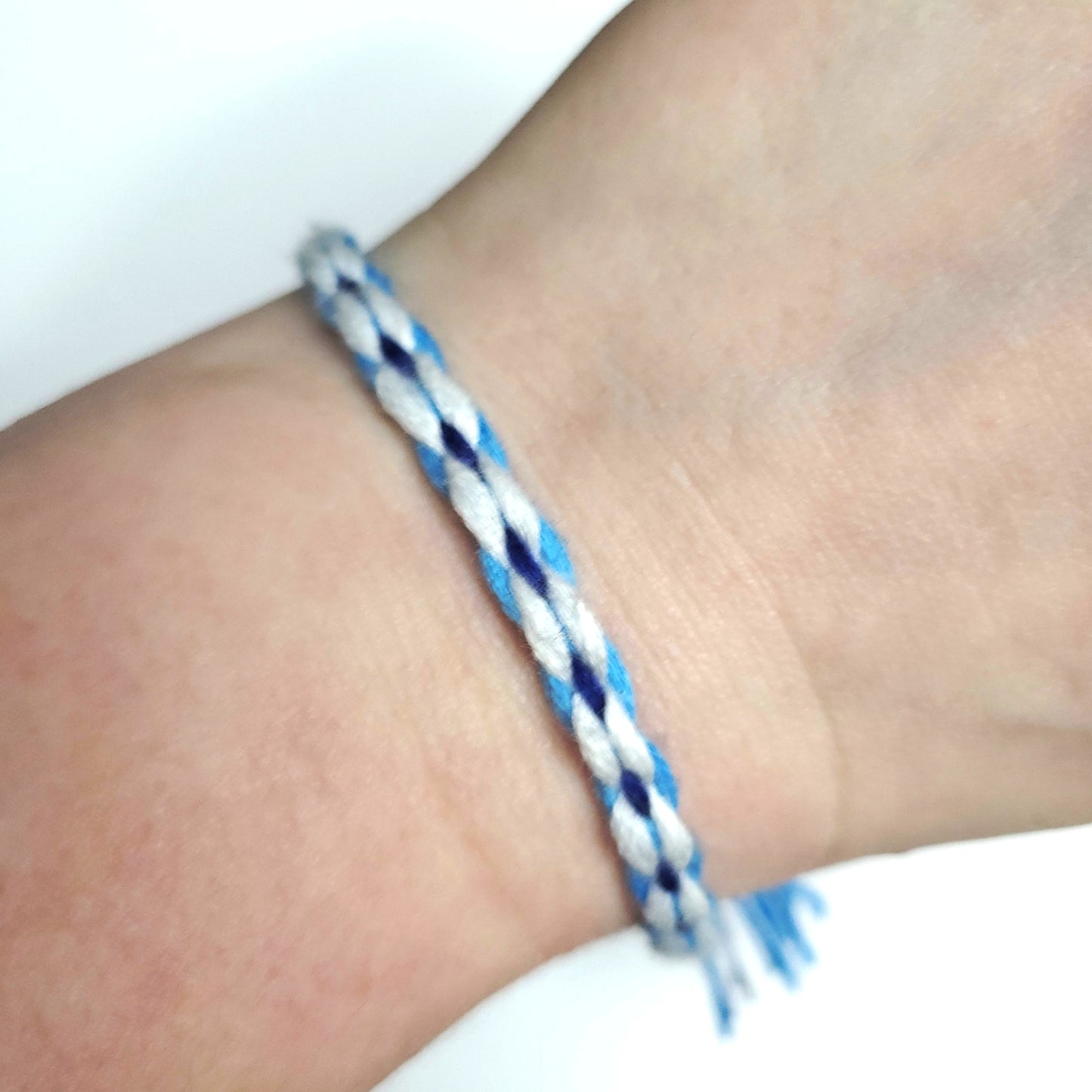 Thread Retro Friendship Bracelet. 90s style (variety of styles)