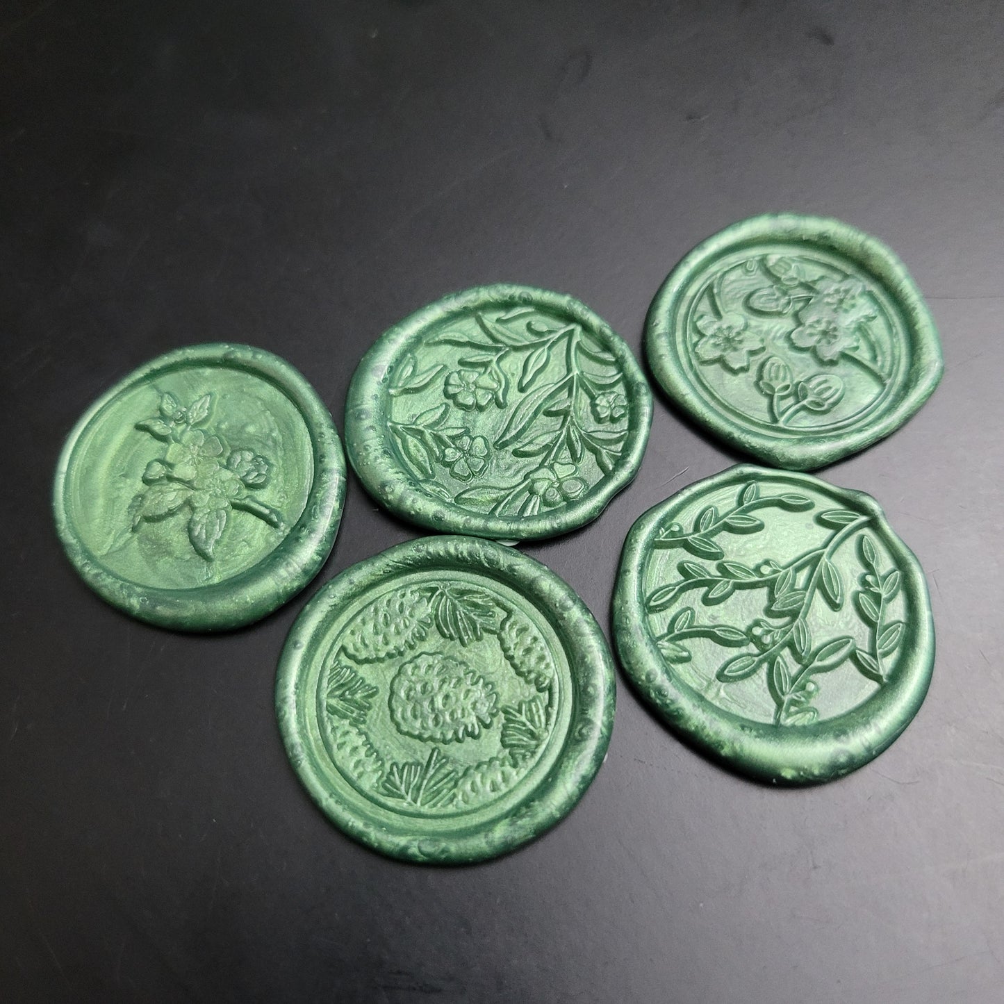 1 x single Adhesive Wax Seals - Individually hand poured and stamped. (Choose your colour & design)