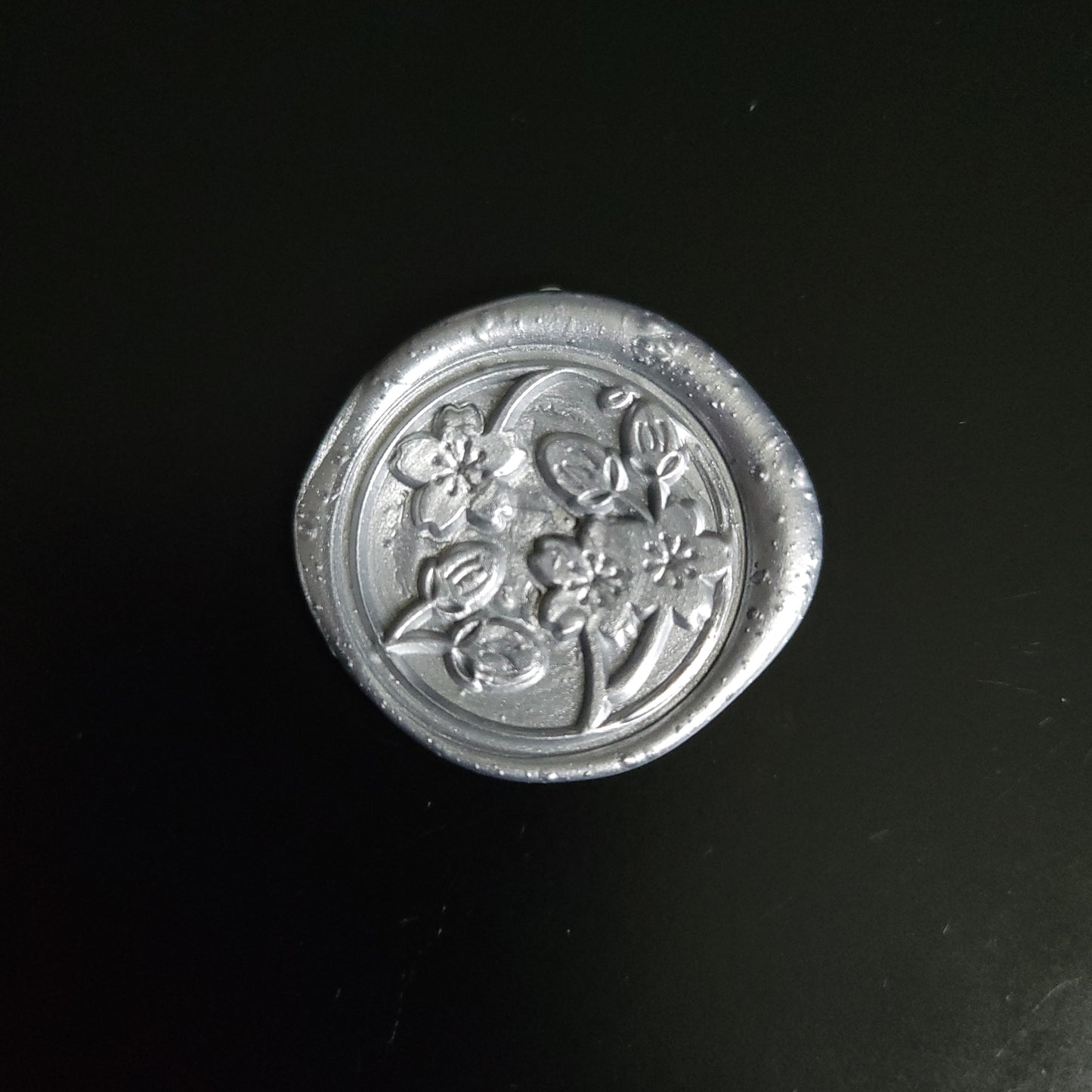 1 x single Adhesive Wax Seals - Individually hand poured and stamped. (Choose your colour & design)