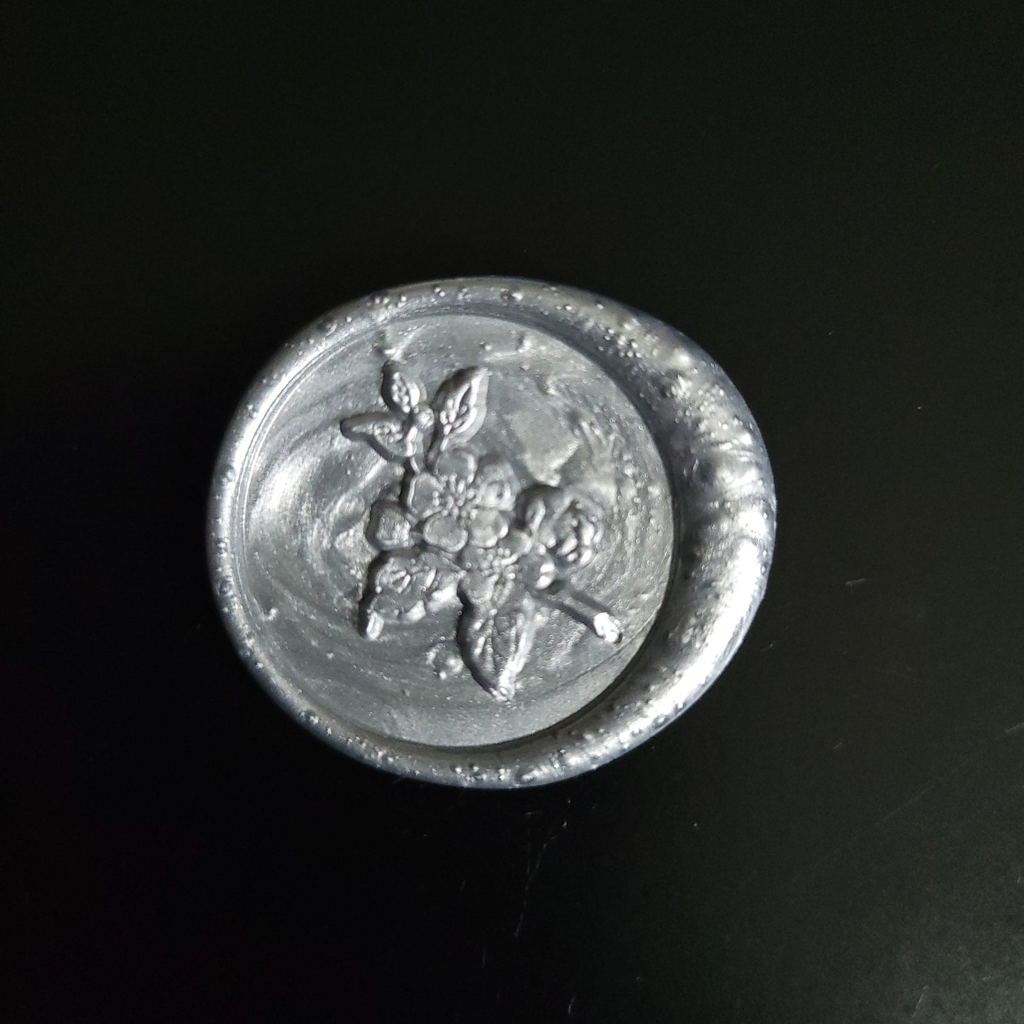 1 x single Adhesive Wax Seals - Individually hand poured and stamped. (Choose your colour & design)