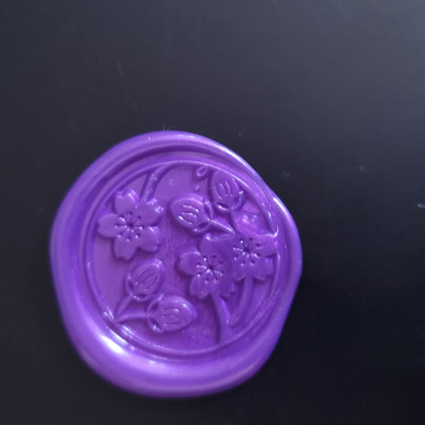 1 x single Adhesive Wax Seals - Individually hand poured and stamped. (Choose your colour & design)