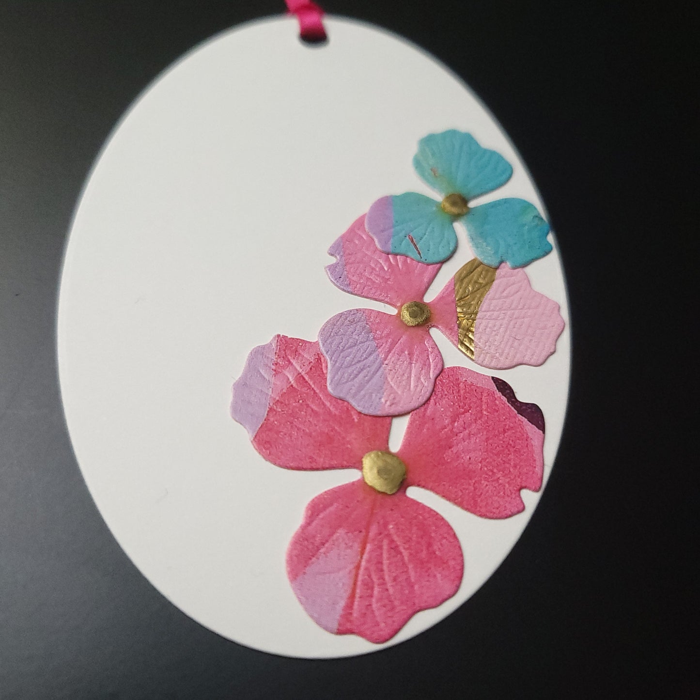 Single Oval 3 Flower Gift Tag.