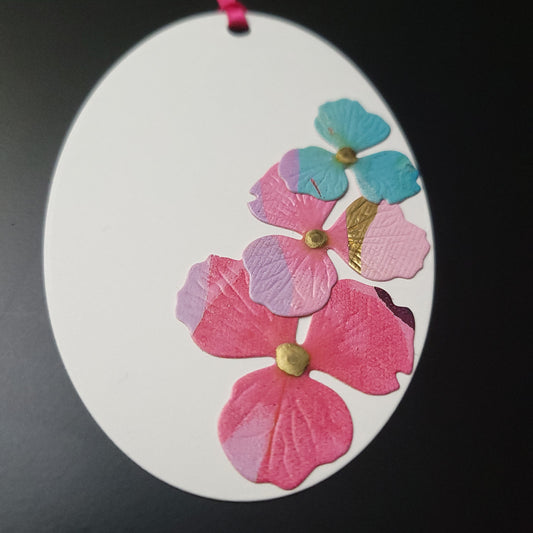Single Oval 3 Flower Gift Tag.