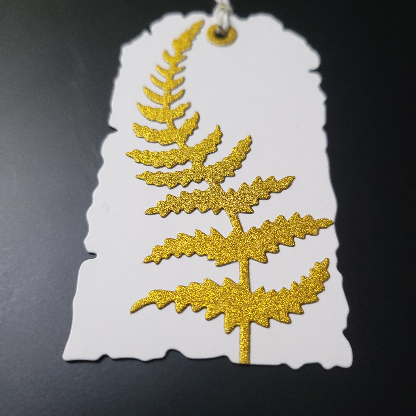 Single Gold Glitter Fern Gift Tag.