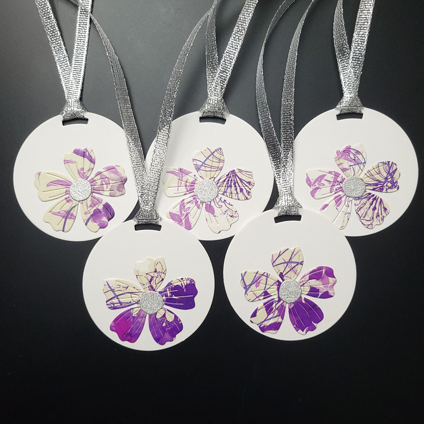 Single Circle Purple Design Flower Gift Tag.