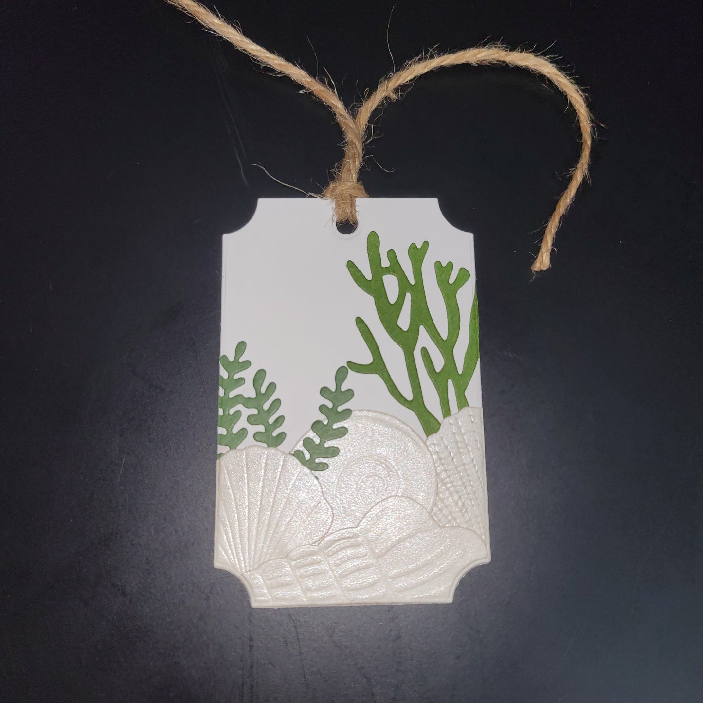 Single Shells & Seaweed Gift Tag.