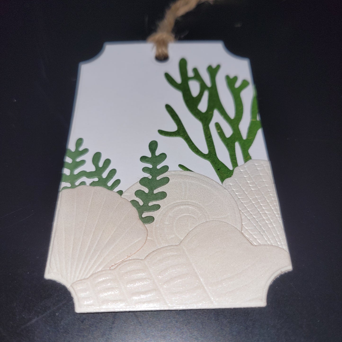 Single Shells & Seaweed Gift Tag.