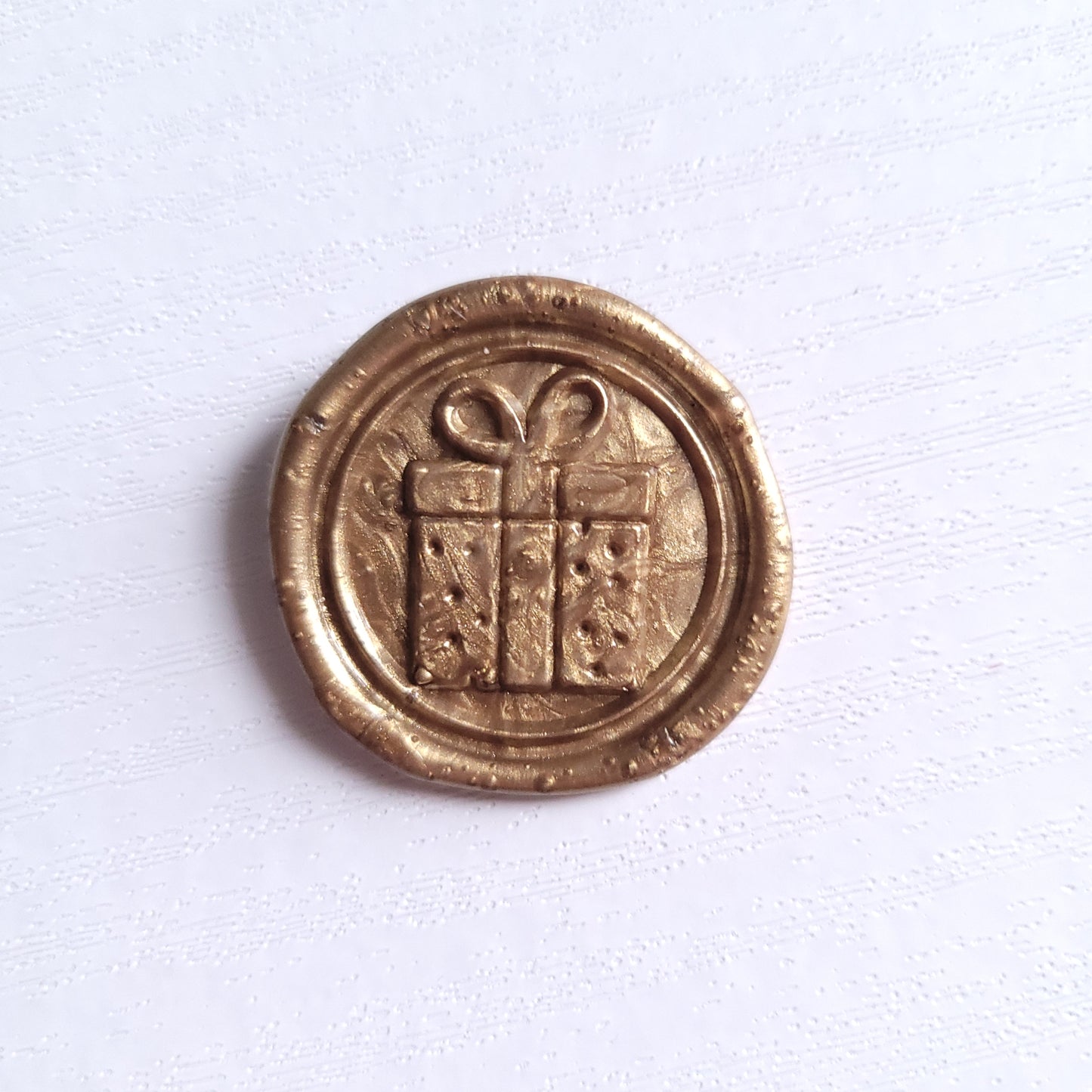 1 x single Christmas Edition Adhesive Wax Seals - Individually hand poured and stamped. (Choose your colour & design)